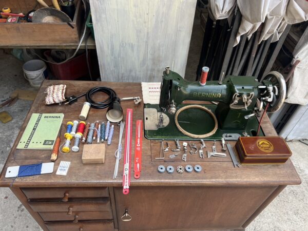 จักรเย็บผ้า BERNINA KL 117 - Image 6