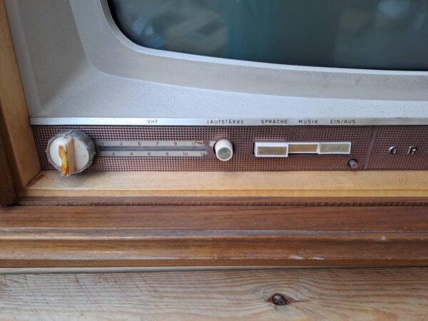 ทีวีGrundig Germany - Image 2