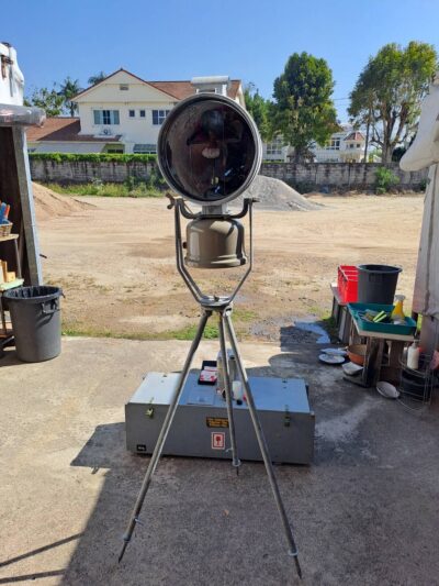 สปอร์ตไลท์ Tilley