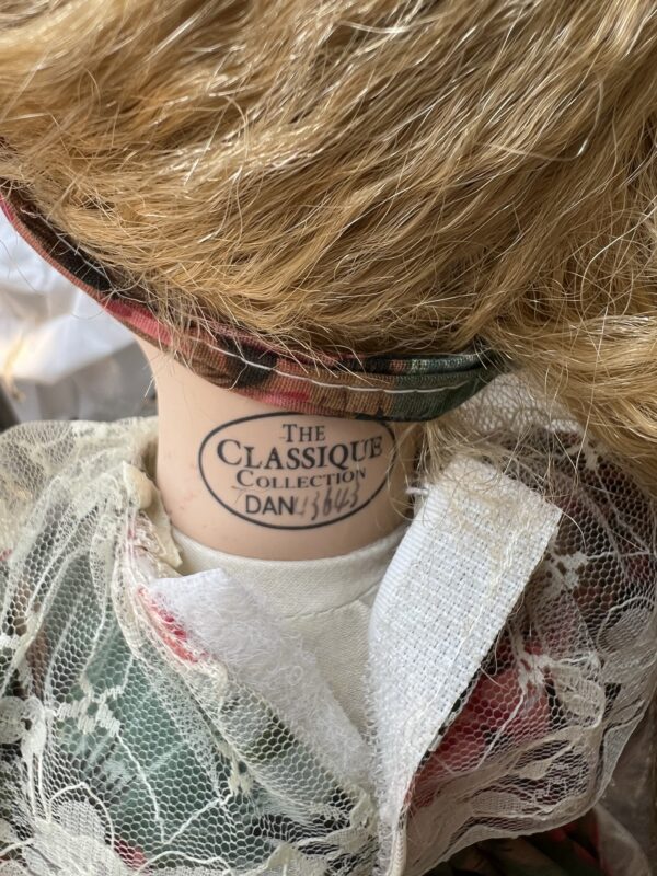 ตุ๊กตาหน้ากระเบื้อง - Image 3