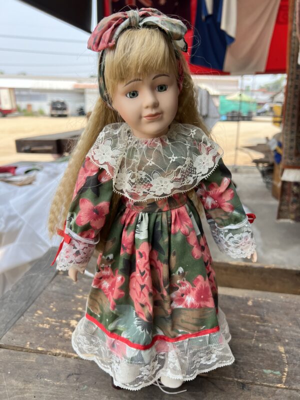 ตุ๊กตาหน้ากระเบื้อง - Image 2