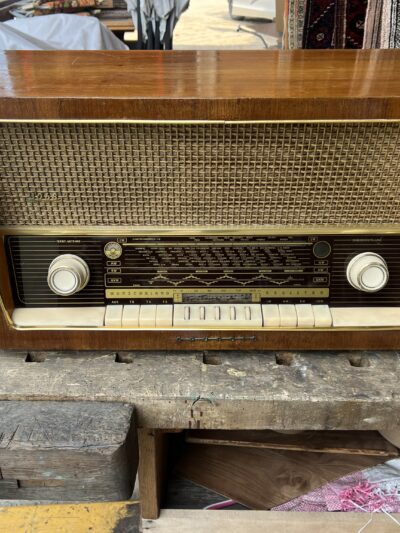 วิทยุเยอรมัน Grundig