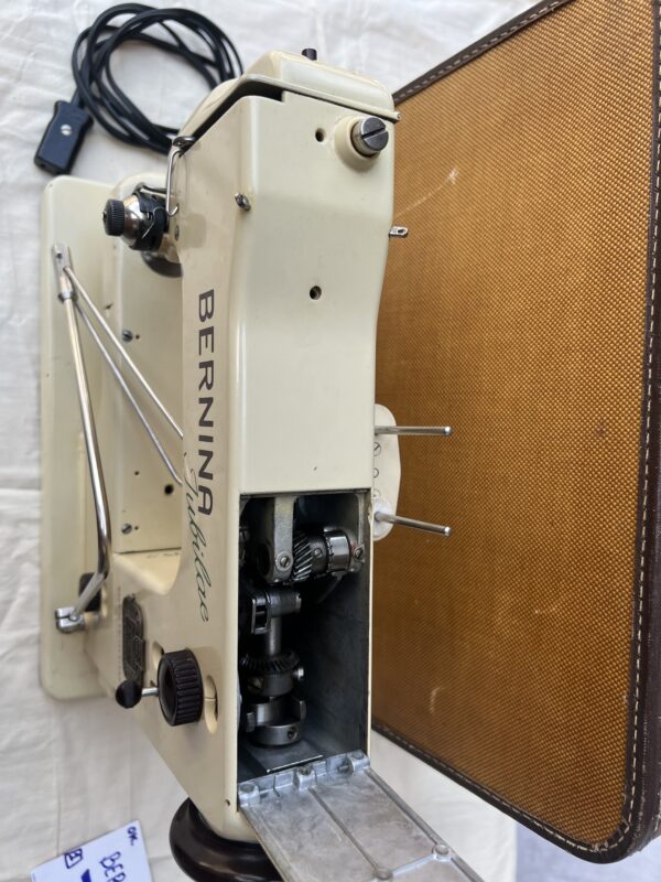 BERNINA 125J - Image 4