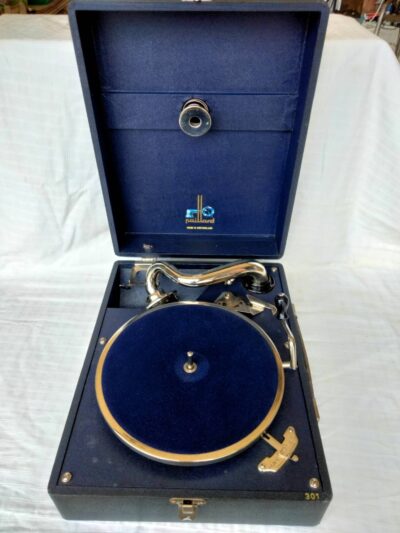 เครื่องเล่นแผ่น Paillard made in switzerland