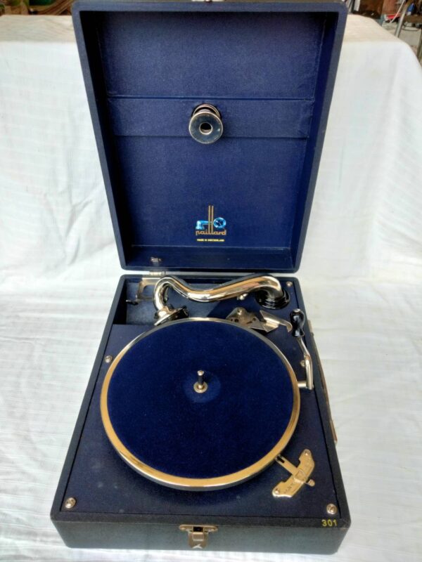 เครื่องเล่นแผ่น Paillard made in switzerland