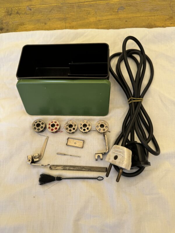 จักรเย็บผ้า Elna - Image 3