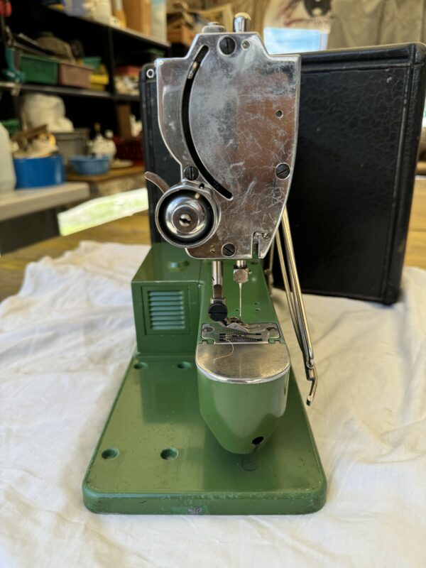 จักรเย็บผ้า Elna - Image 6