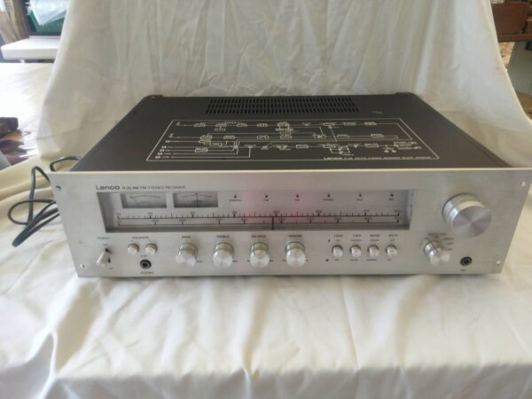 แอมป์ Lenco