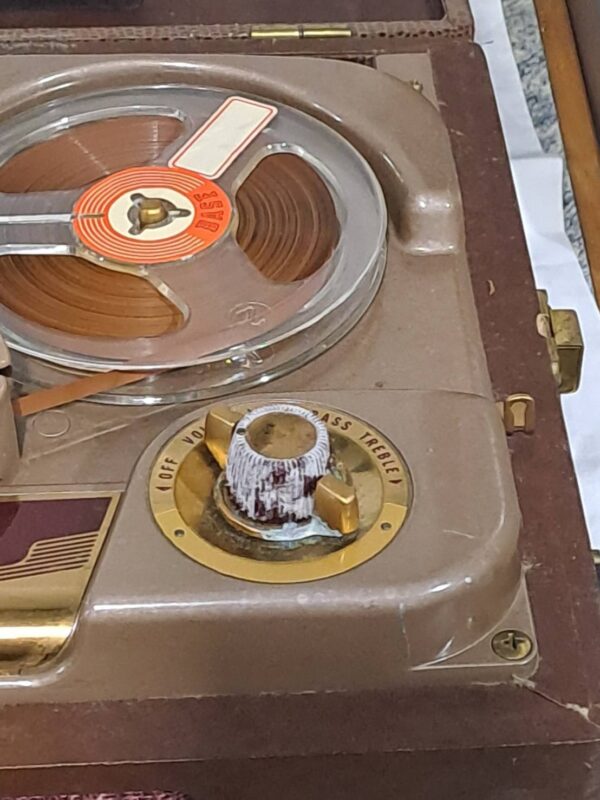 Revere TS-301 Tape Recorder - Image 2