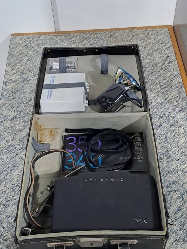Polaroid 350 - Image 3