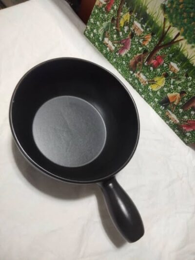 หม้อฟองดูสีดำ