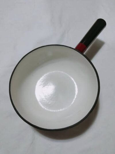 หม้อฟองดูเหล็ก