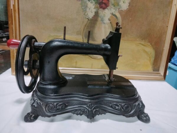 จักรโบราณ มือหมุนสีดำคลาสสิค