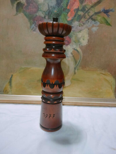 เครื่องบดไม้วินเทจ ปี 1977