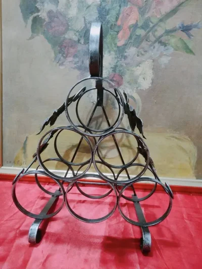 ชั้นวางไวน์เหล็กวินเทจ