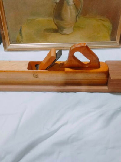 กบไม้ตัวใหญ่ สภาพดีมากใช้งานได้