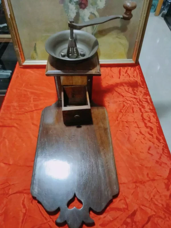 เครื่องบดกาแฟวินเทจ