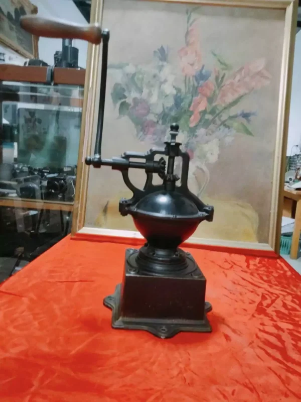 เครื่องบดกาแฟโบราณแบบมือหมุน - Image 3